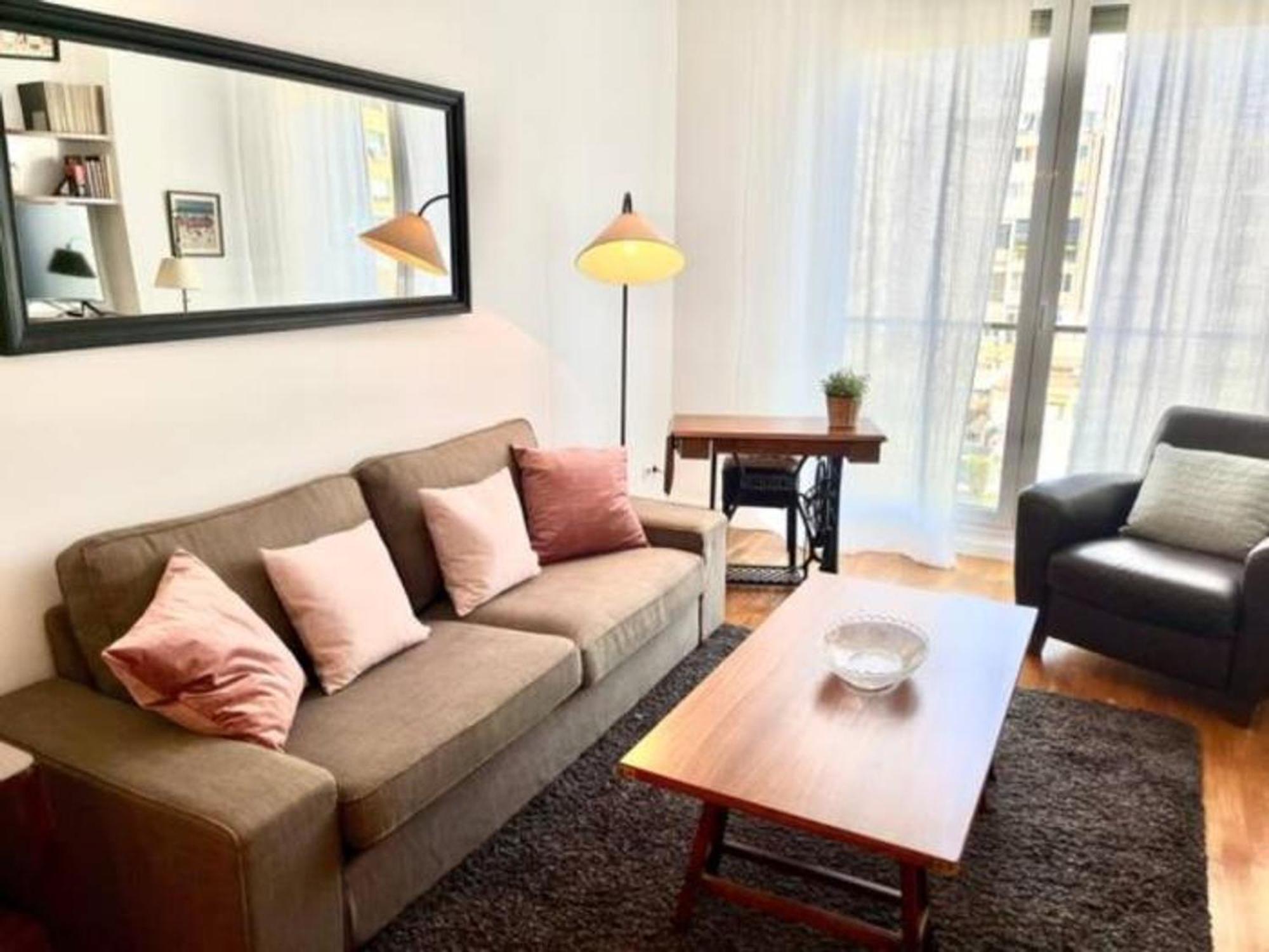 Con 2 Dormitorios, Elegante Y Centrico En Rambla Catalunya - Es-341-2 Apartamento *